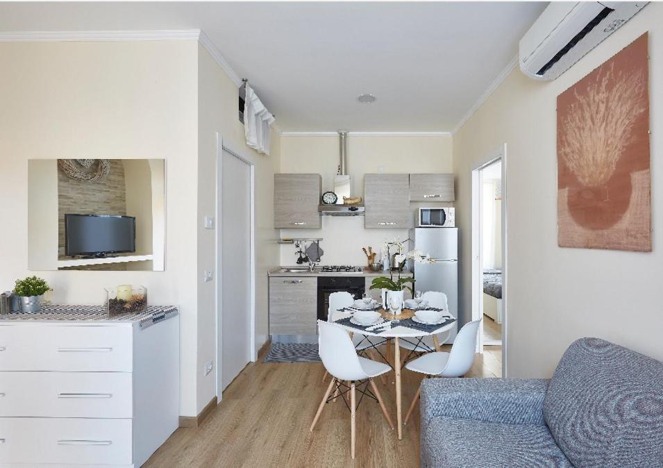 Beautiful Bohemian Apartment In Center Conditioned Air Комо Экстерьер фото