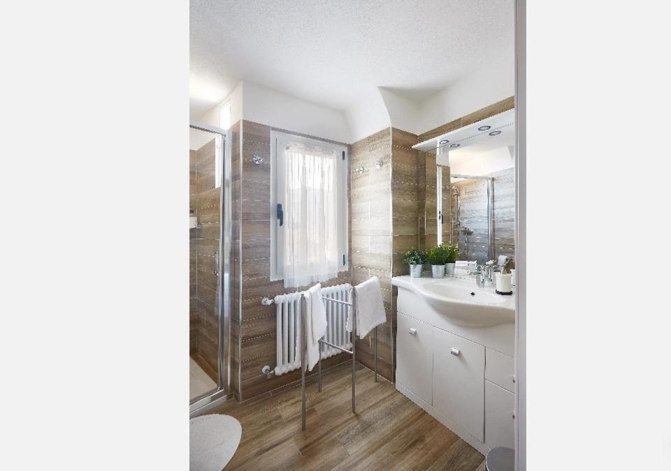 Beautiful Bohemian Apartment In Center Conditioned Air Комо Экстерьер фото