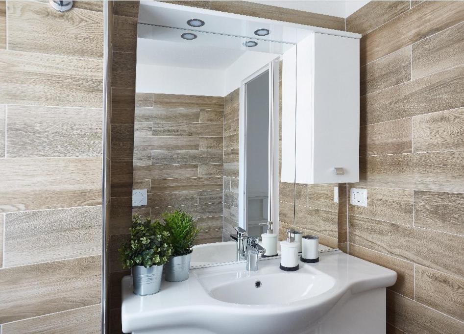 Beautiful Bohemian Apartment In Center Conditioned Air Комо Экстерьер фото
